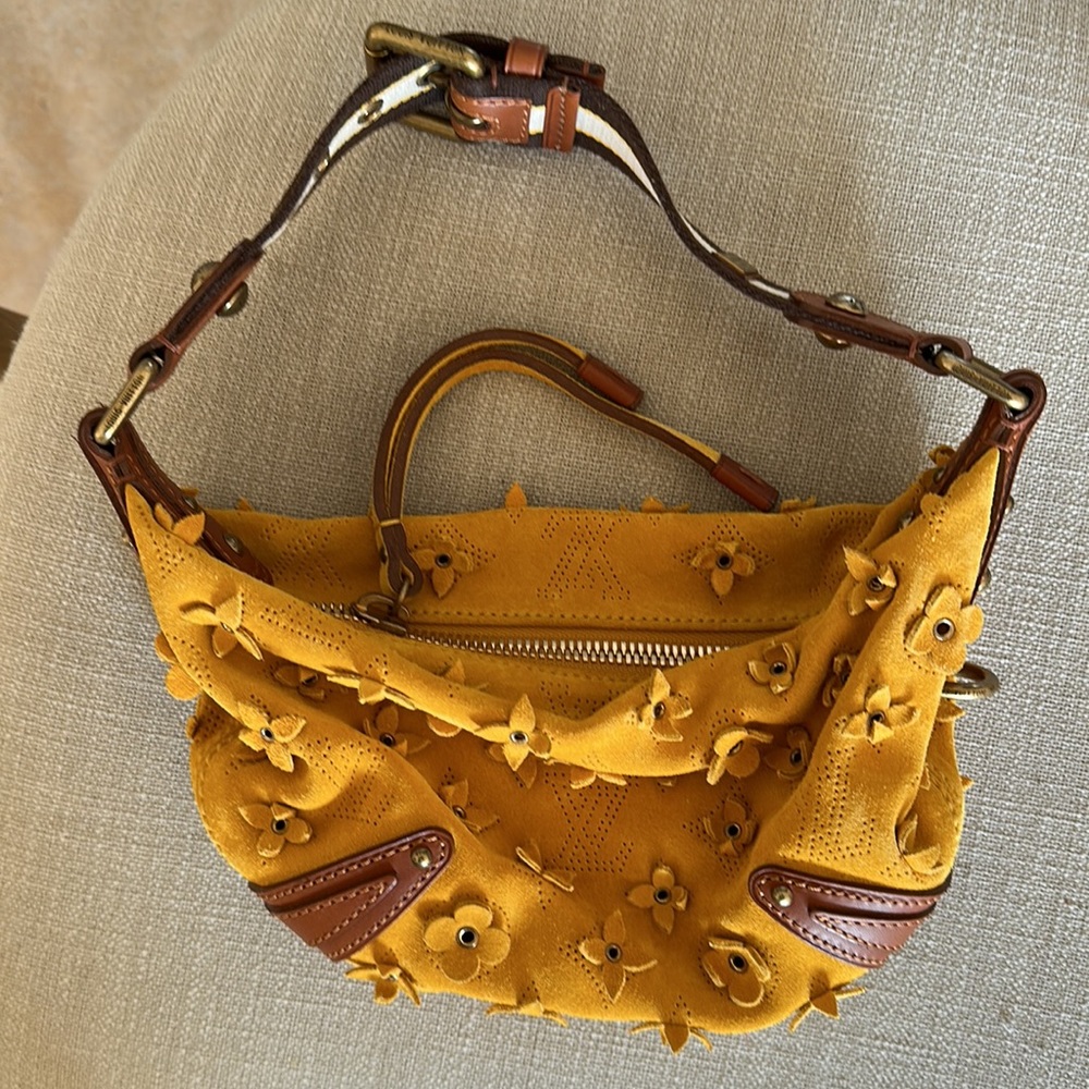 NWT Louis Vuitton Onatah Mustard Suede Fleurs Limited edition bag